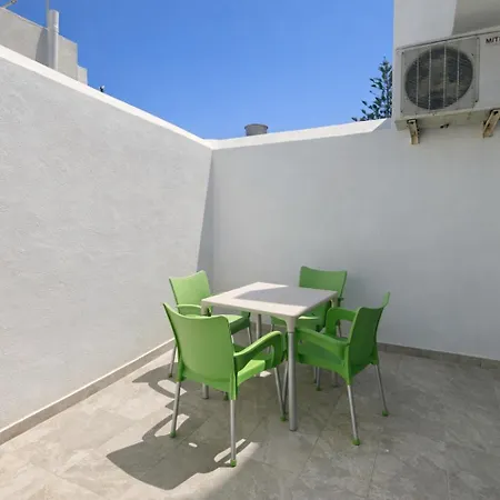 Relaxing Twin With Private Bathroom In Peaceful Near St Julians