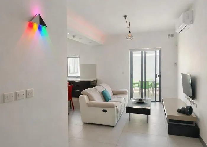 Relaxing Twin With Private Bathroom In Peaceful Near St Julians * Pembroke