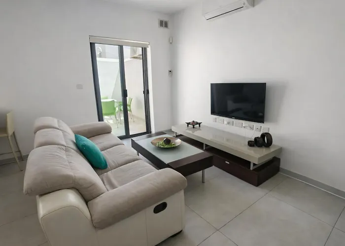 Habitación en casa particular Relaxing Twin With Private Bathroom In Peaceful Near St Julians *